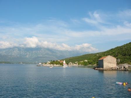 Bjelila Apartments/ Tviat/ Krasici/ Bay of Kotor